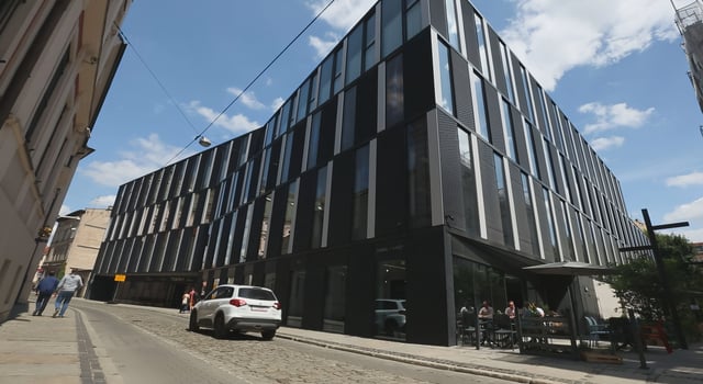 Biurowiec za Bramką, Poznań - offices for rent