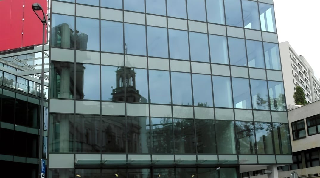 Biura Cosmopolitan Twarda 2, Warszawa - biura na wynajem