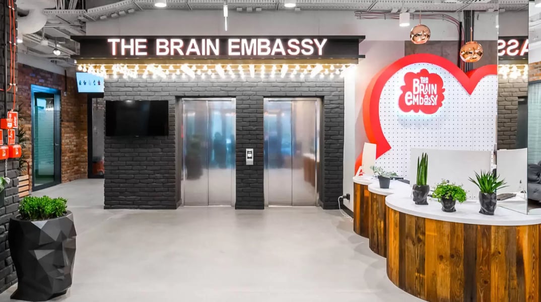 Brain Embassy Czackiego, Warszawa