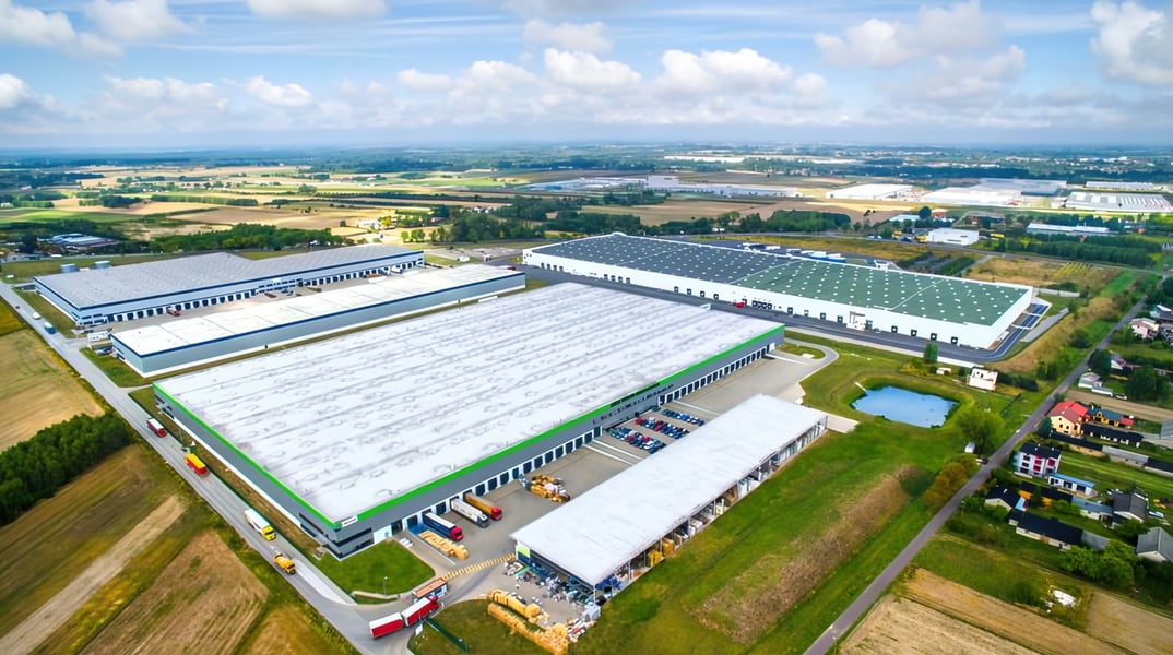 Magazyny Logicor Stryków, Polska Centralna - magazyny do wynajęcia